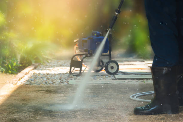 Best Gutter Cleaning  in Gonzalez, FL